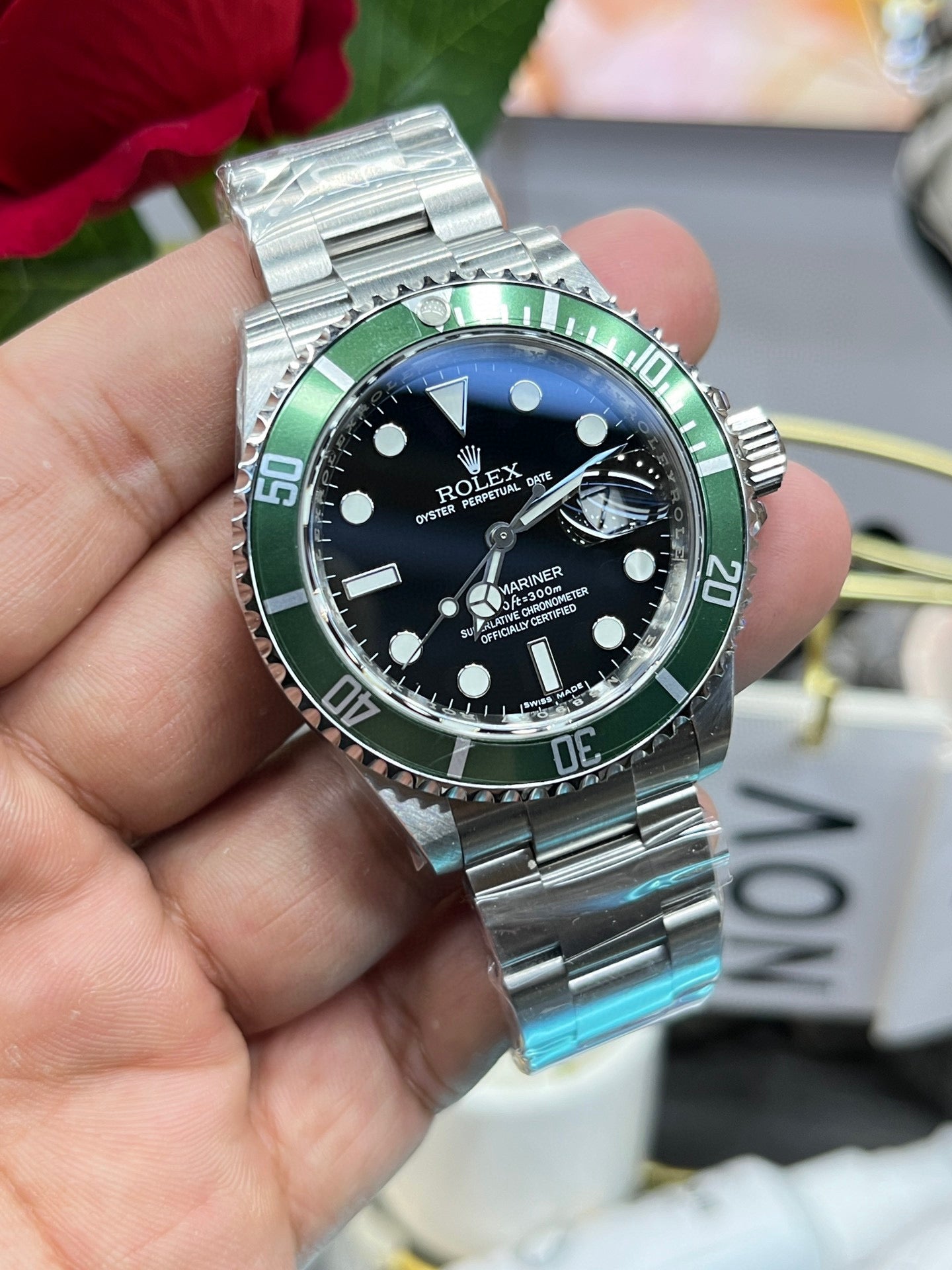 Rolex Submariner Date 116610LV "Hulk" – First Generation