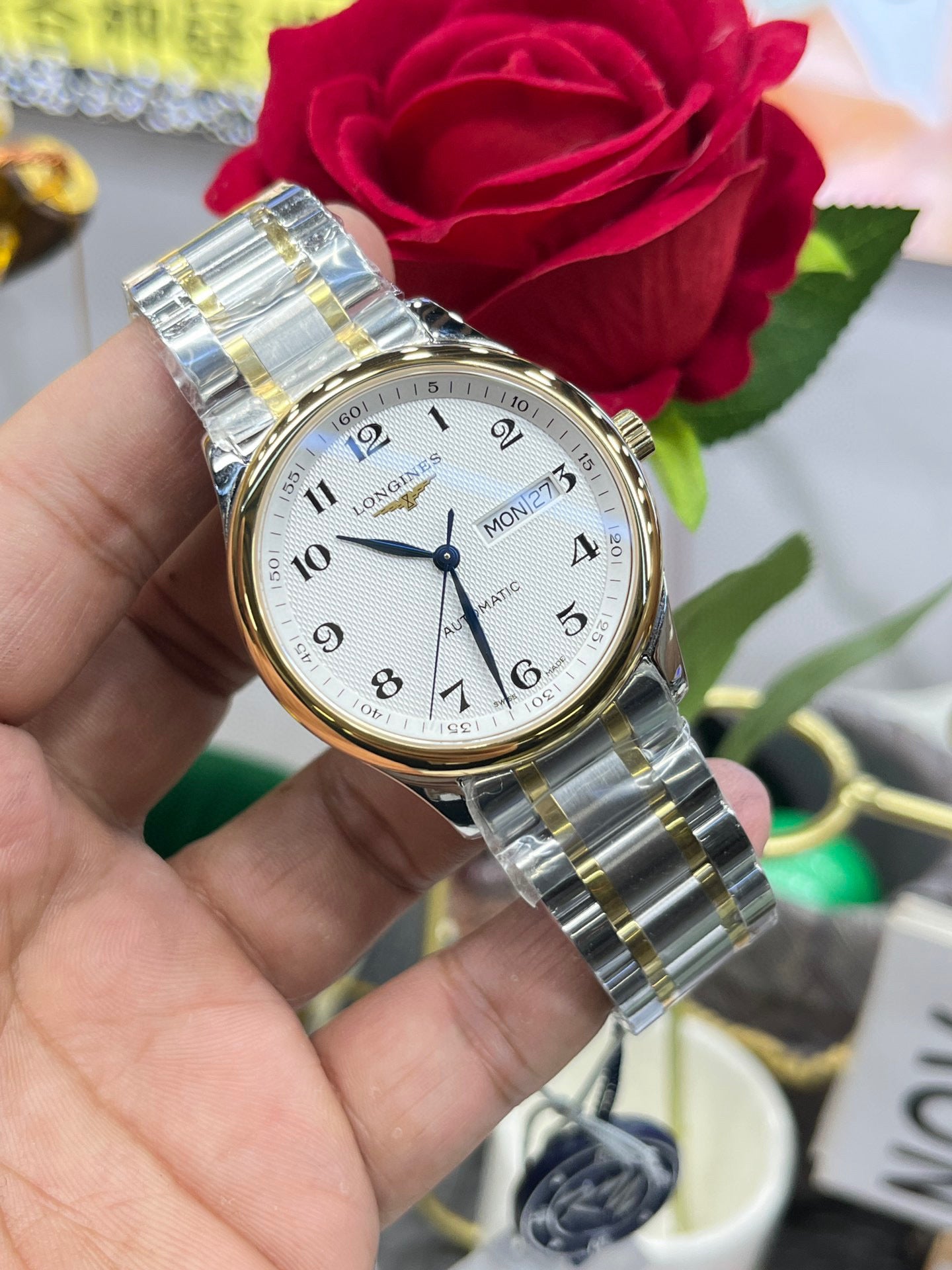Longines Master Collection L2.755.5.78.7 (двухцветный «Master» с двойным календарём)