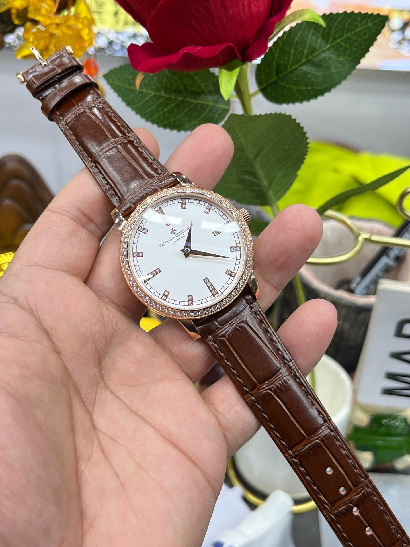 Vacheron Constantin Patrimony 81578/000R-9354 (Vacheron Constantin Patrimony с бриллиантовым безелем)