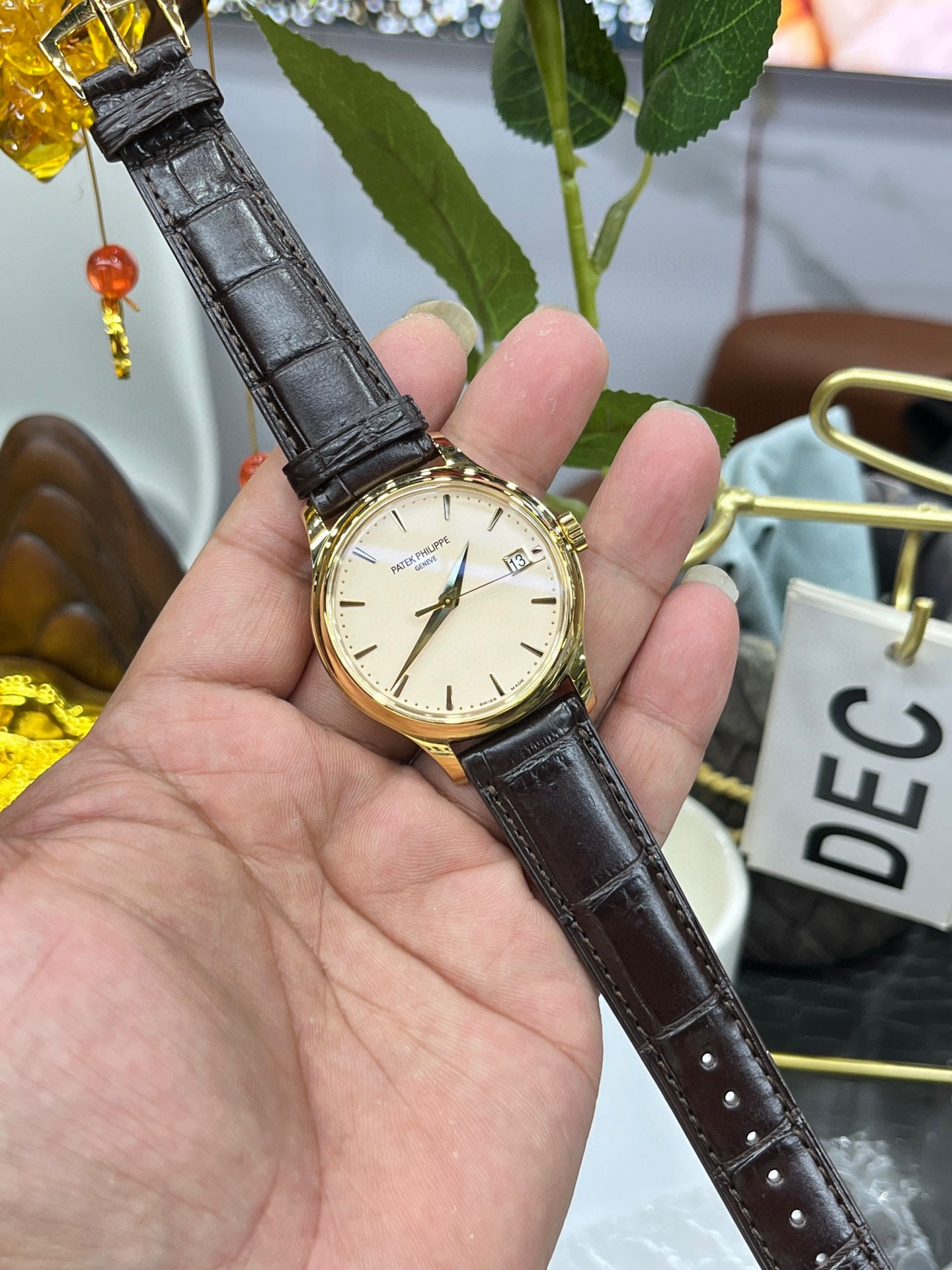 Patek Philippe Calatrava 5227J-001 (Patek Philippe Calatrava классическая)