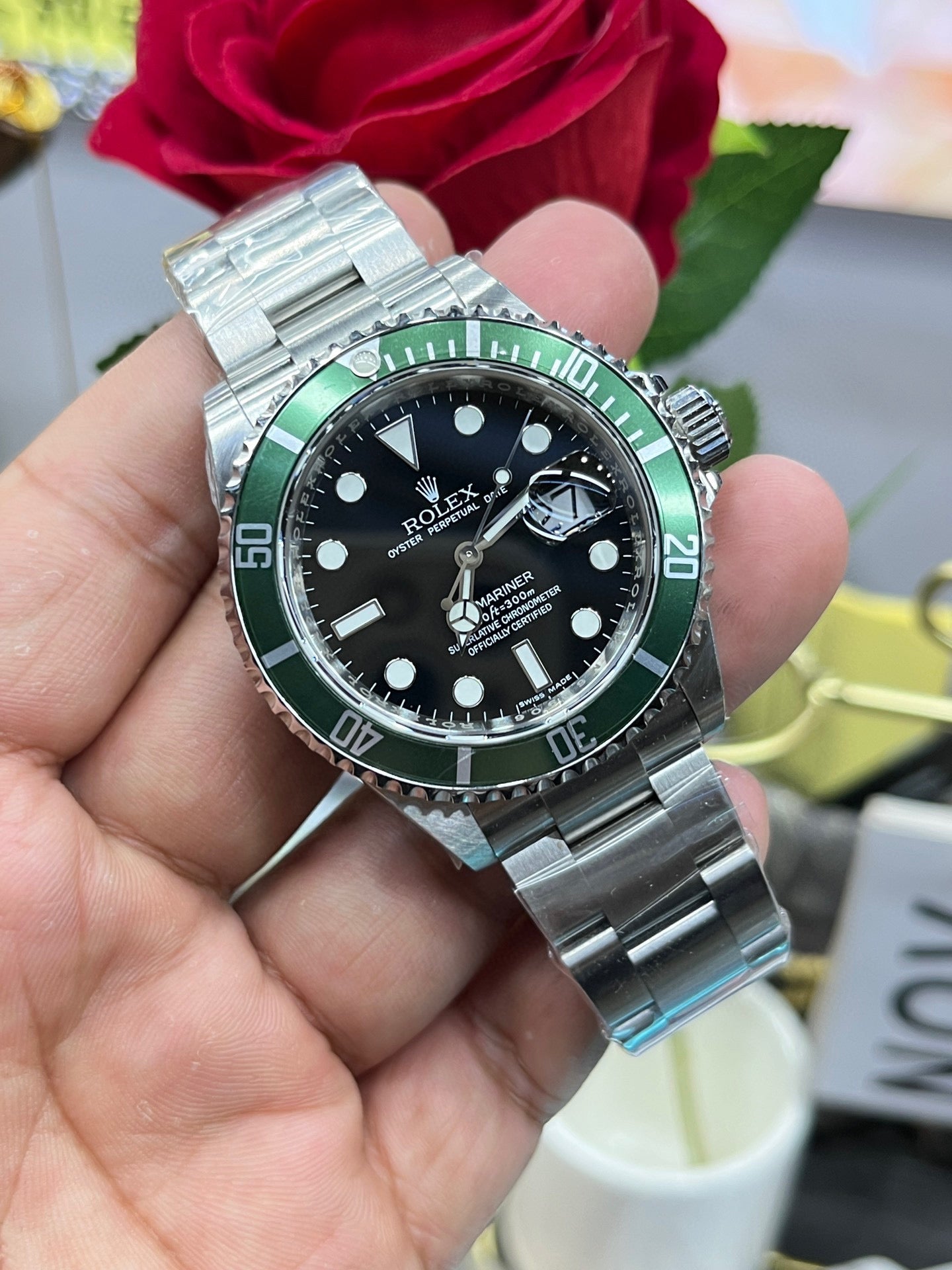 Rolex Submariner Date 116610LV "Hulk" – First Generation