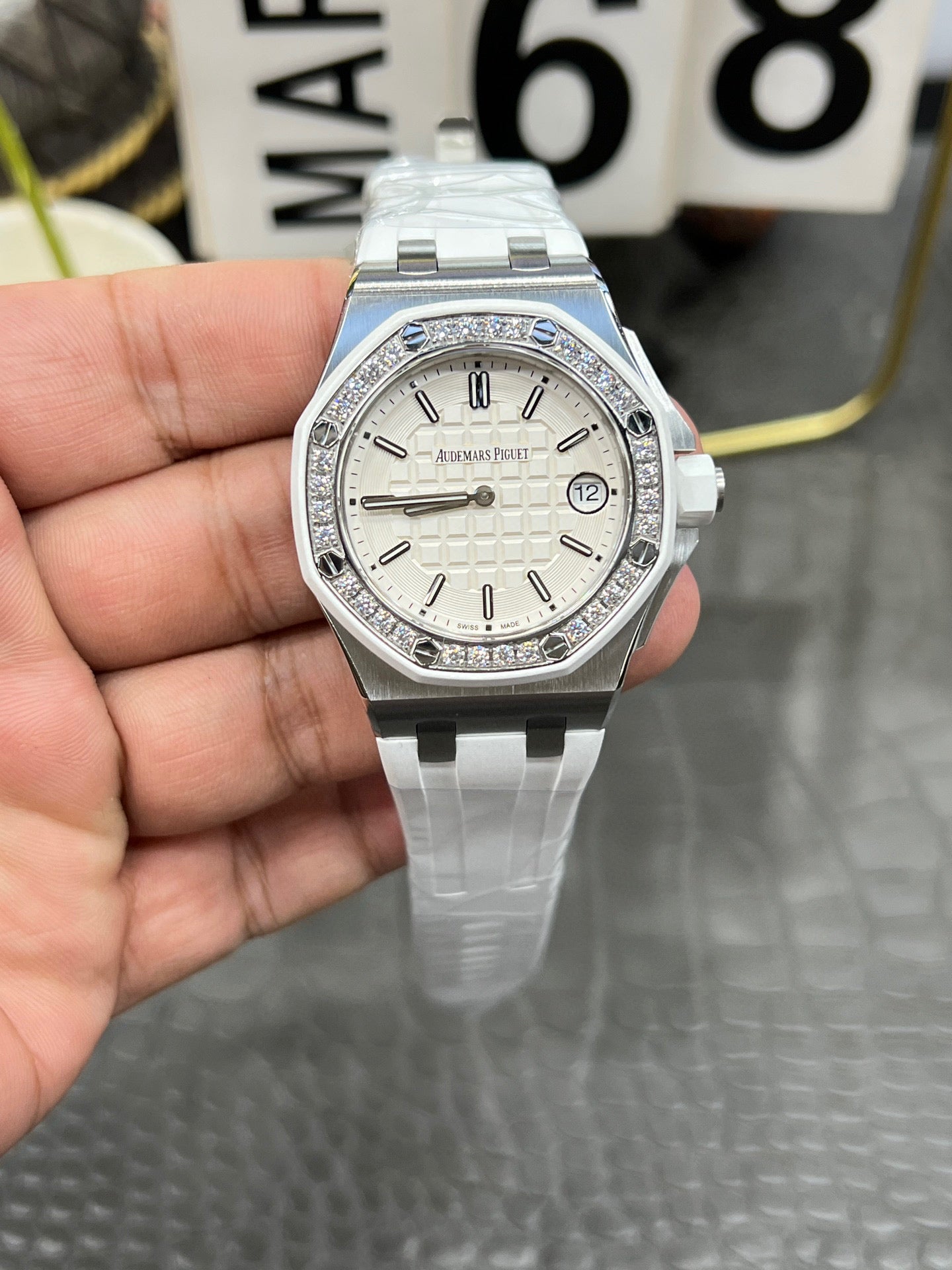 Audemars Piguet Royal Oak Offshore Diver Quartz 37mm – Ref. 67540SK.ZZ.A010CA.01 (White Dial, Diamond-Set Bezel)