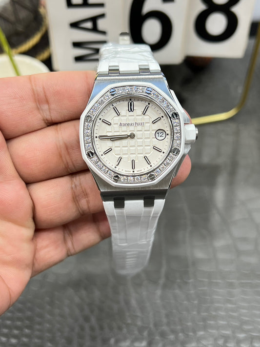 Audemars Piguet Royal Oak Offshore Diver Quartz 37mm – Ref. 67540SK.ZZ.A010CA.01 (White Dial, Diamond-Set Bezel)