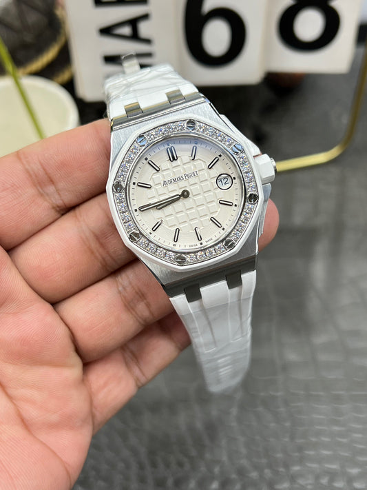 Audemars Piguet Royal Oak Offshore Diver Quartz 37mm – Ref. 67540SK.ZZ.A010CA.01 (White Dial, Diamond-Set Bezel)