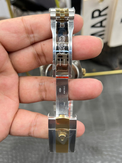 Rolex Sky-Dweller 42 mm – Ref. 336933-0004 (Rolesor Two-Tone, Black Dial, Jubilee Bracelet)