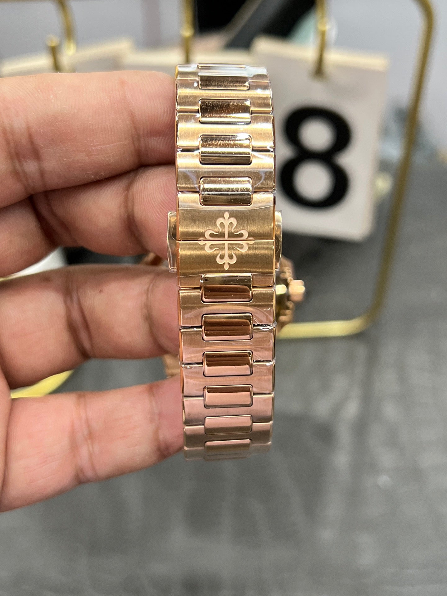 Patek Philippe Nautilus 35.2 mm – Ref. 7118/1R-001