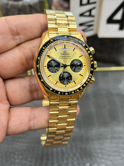 Omega Speedmaster 42 mm – Ref. 310.62.42.50.99.001 (Moonshine™ 18K Gold, Panda Dial)