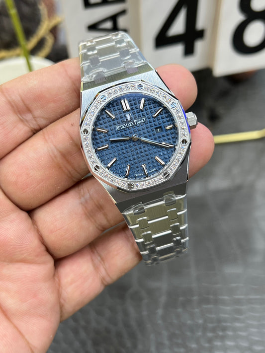 Audemars Piguet Royal Oak 37 mm – Ref. 67651IP