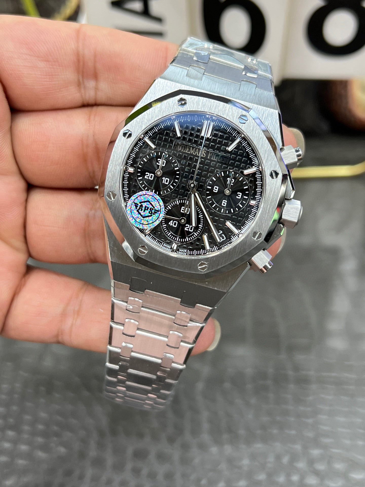 ChatGPT 说：  Audemars Piguet Royal Oak Chronograph 41 mm – Ref. 26240ST.OO.1320ST.06