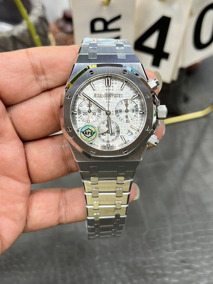 ChatGPT 说：  Audemars Piguet Royal Oak Chronograph 41 mm – Ref. 26240ST.OO.1320ST.07