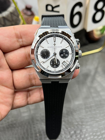 江诗丹顿 5500V110AB075 ChatGPT 说：  Vacheron Constantin Overseas Self-Winding 41 mm – Ref. 5500V/110A-B075