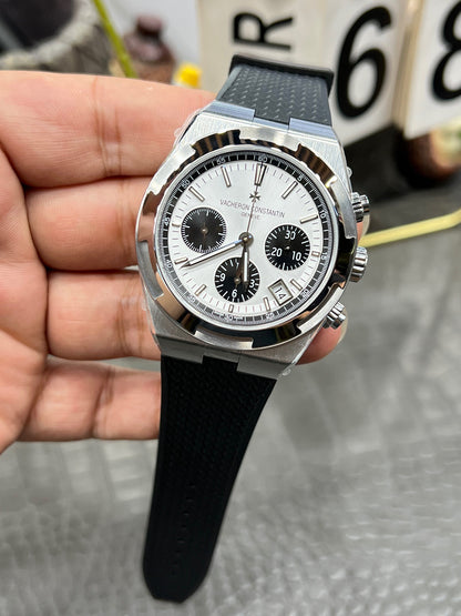 江诗丹顿 5500V110AB075 ChatGPT 说：  Vacheron Constantin Overseas Self-Winding 41 mm – Ref. 5500V/110A-B075