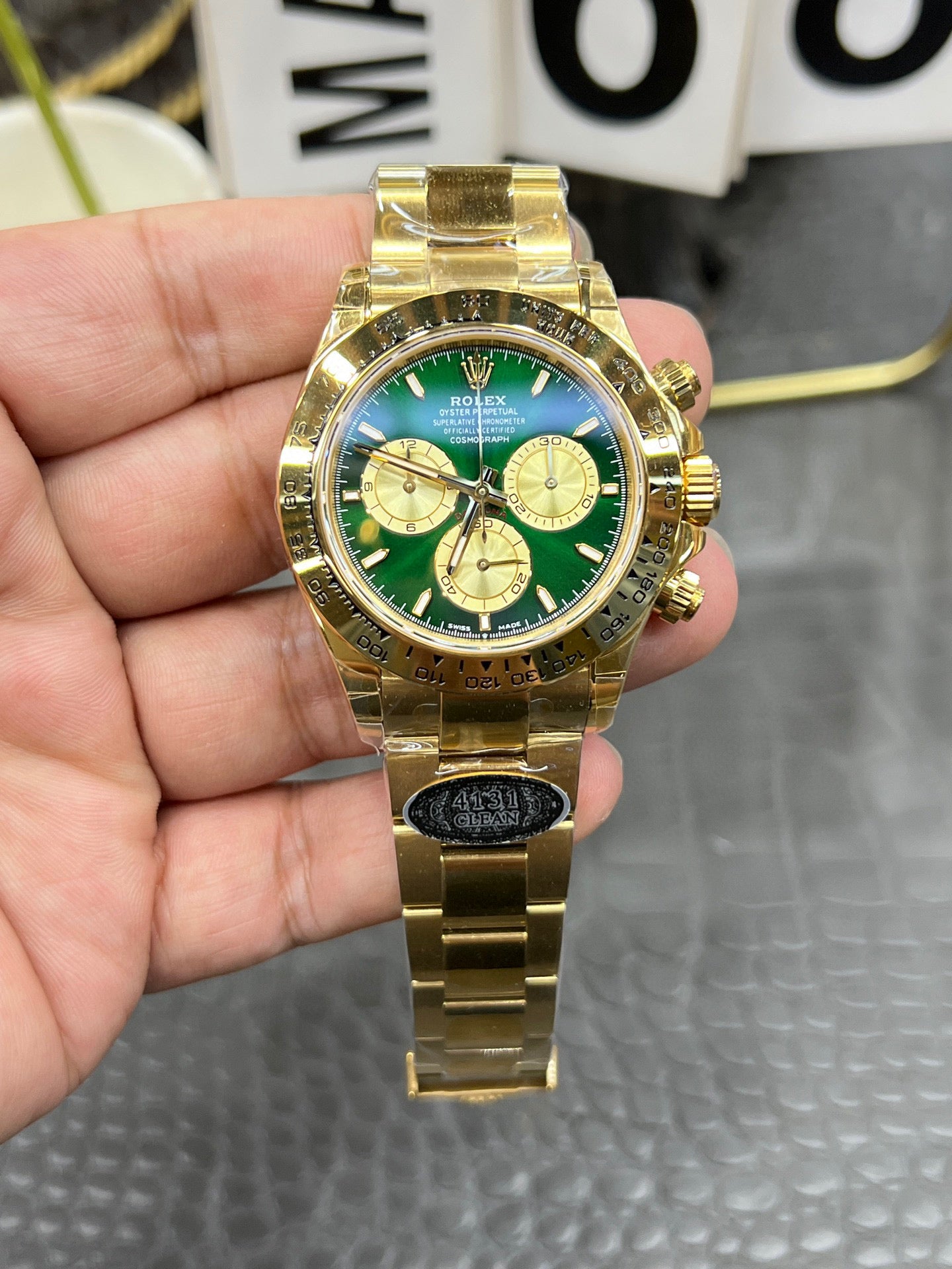 Rolex Cosmograph Daytona 40 mm – Ref. 126508 “Green Gold”
