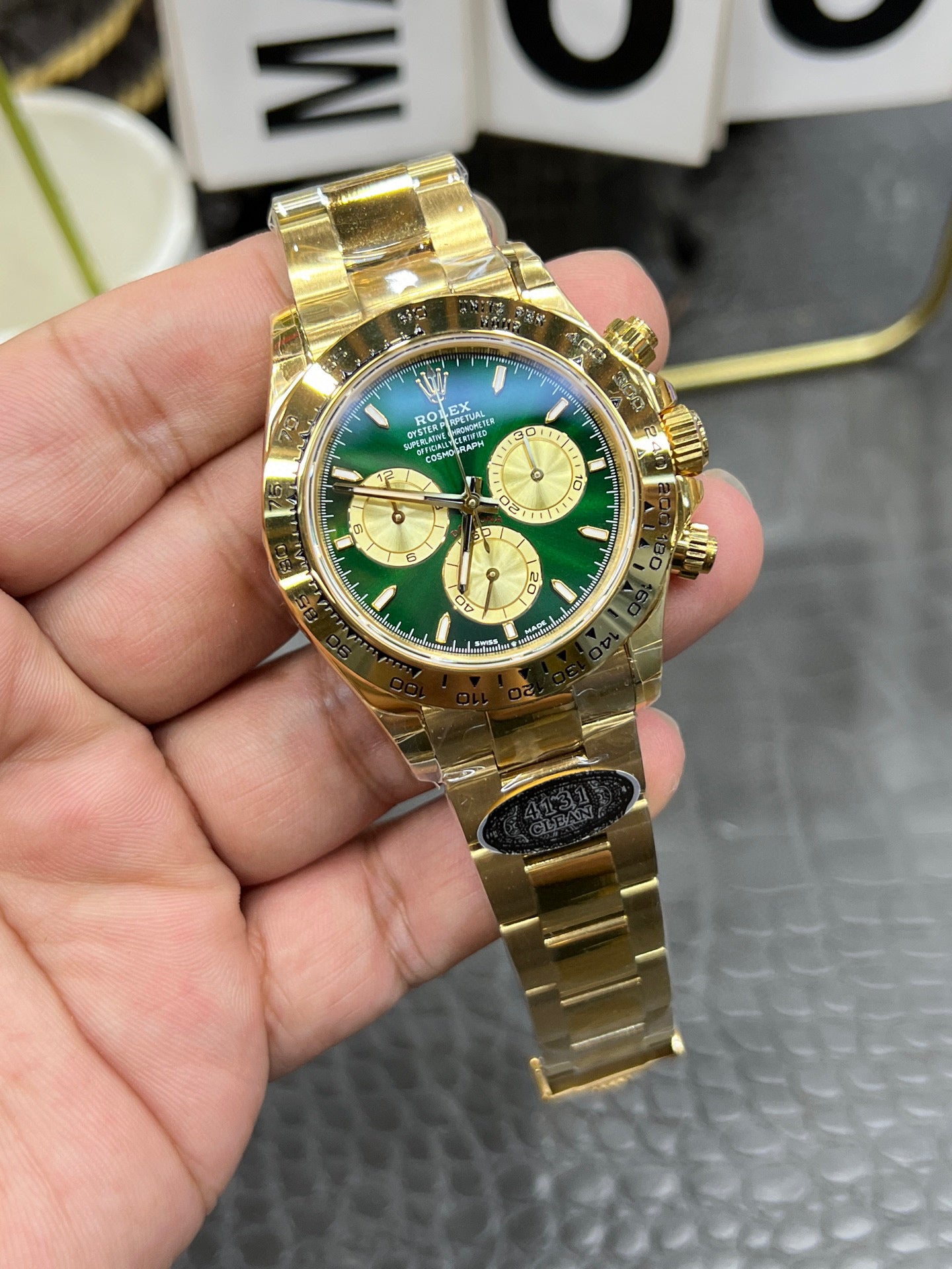 Rolex Cosmograph Daytona 40 mm – Ref. 126508 “Green Gold”