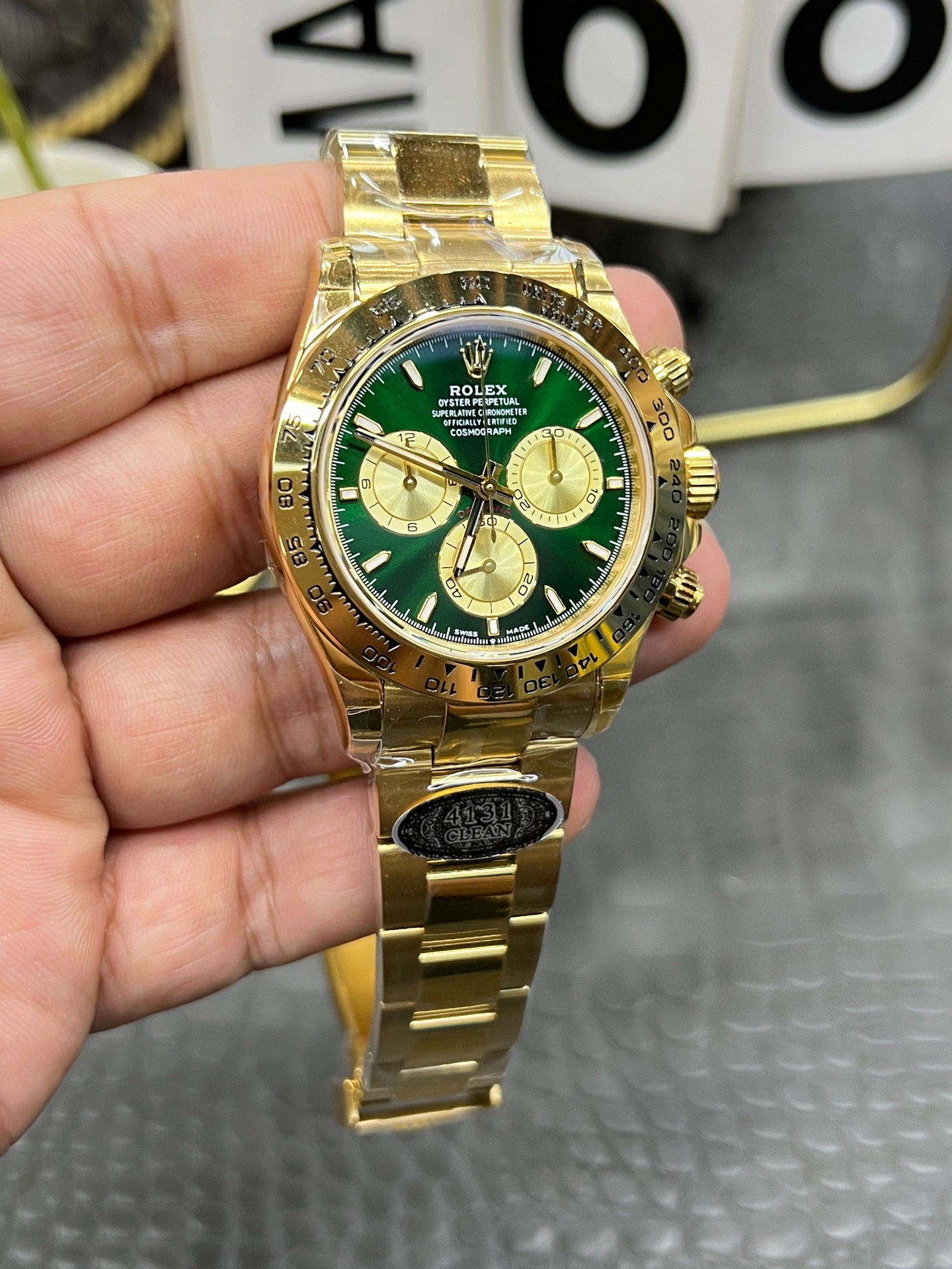 Rolex Cosmograph Daytona 40 mm – Ref. 126508 “Green Gold”