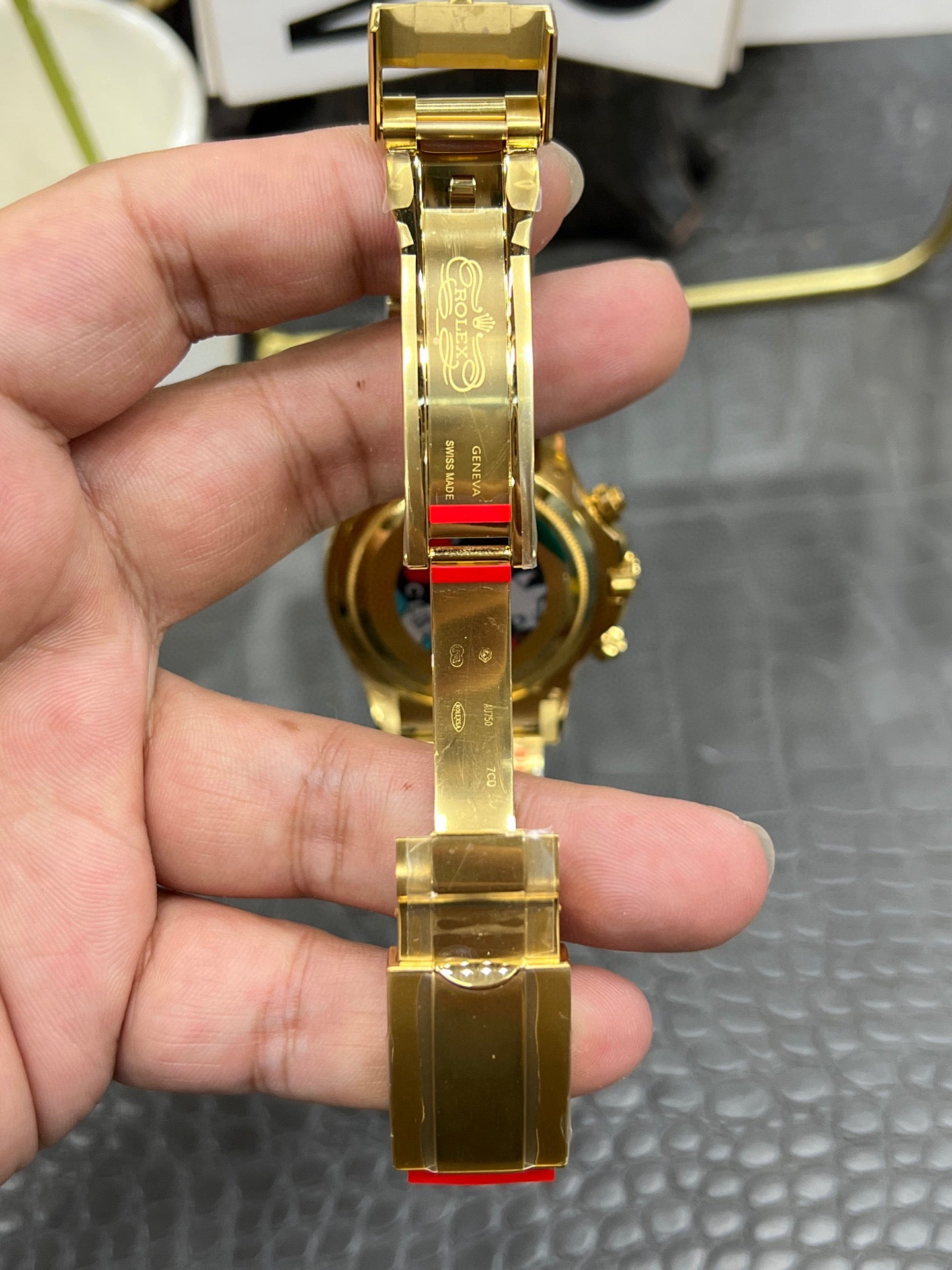 Rolex Cosmograph Daytona 40 mm – Ref. 126508 “Green Gold”