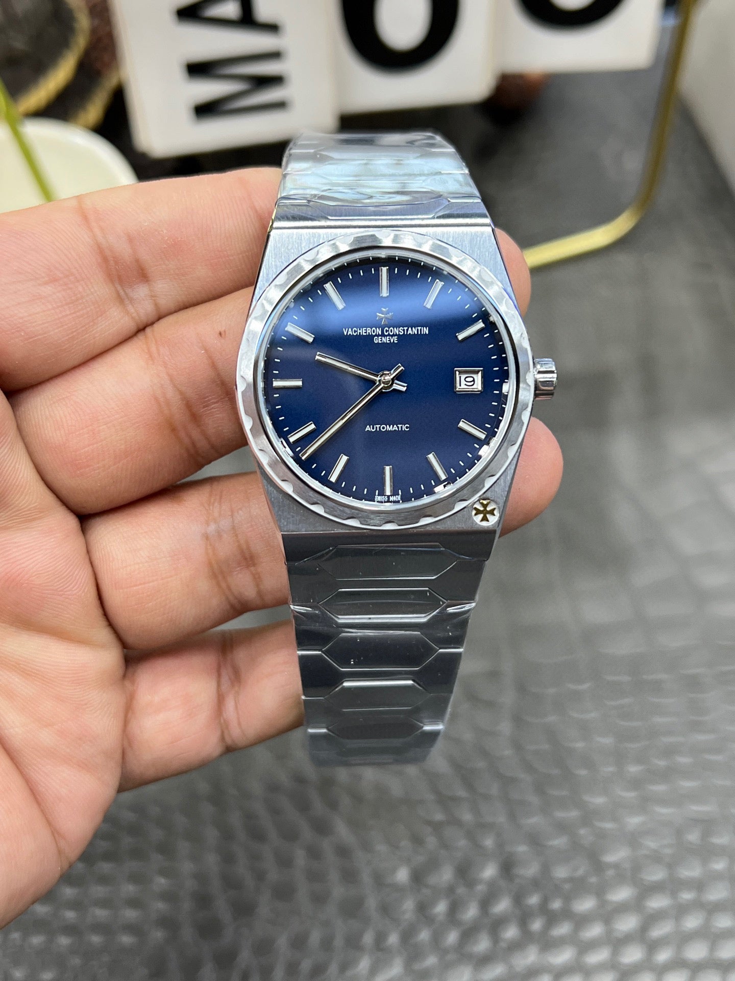 Vacheron Constantin Overseas Self-Winding 41 mm – Ref. 4200H/222A-B934
