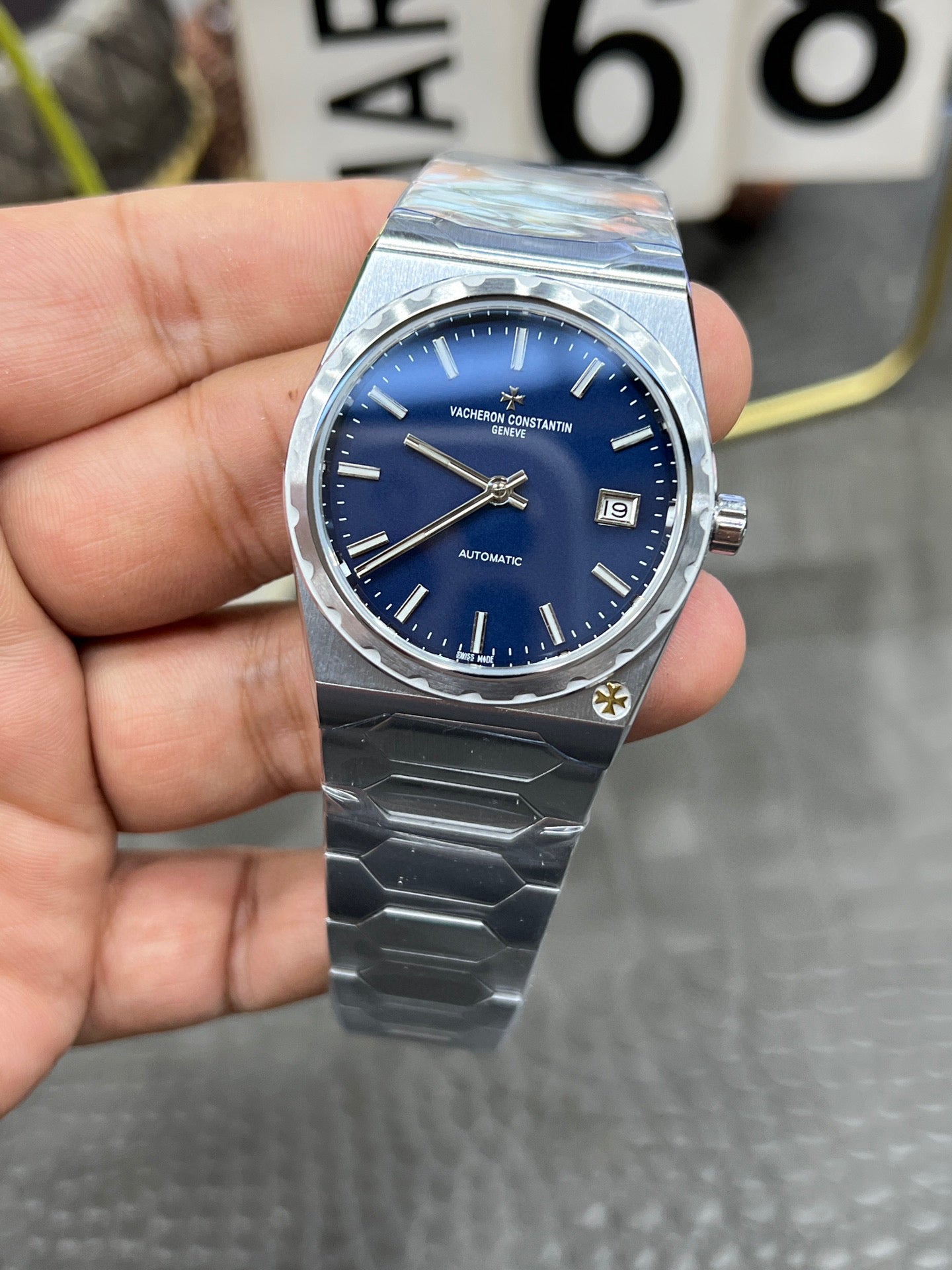 Vacheron Constantin Overseas Self-Winding 41 mm – Ref. 4200H/222A-B934