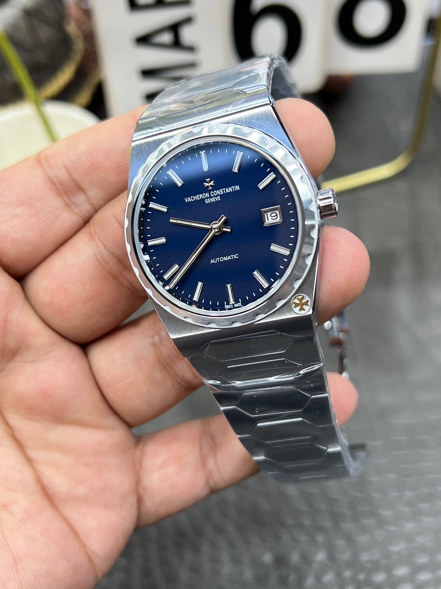 Vacheron Constantin Overseas Self-Winding 41 mm – Ref. 4200H/222A-B934