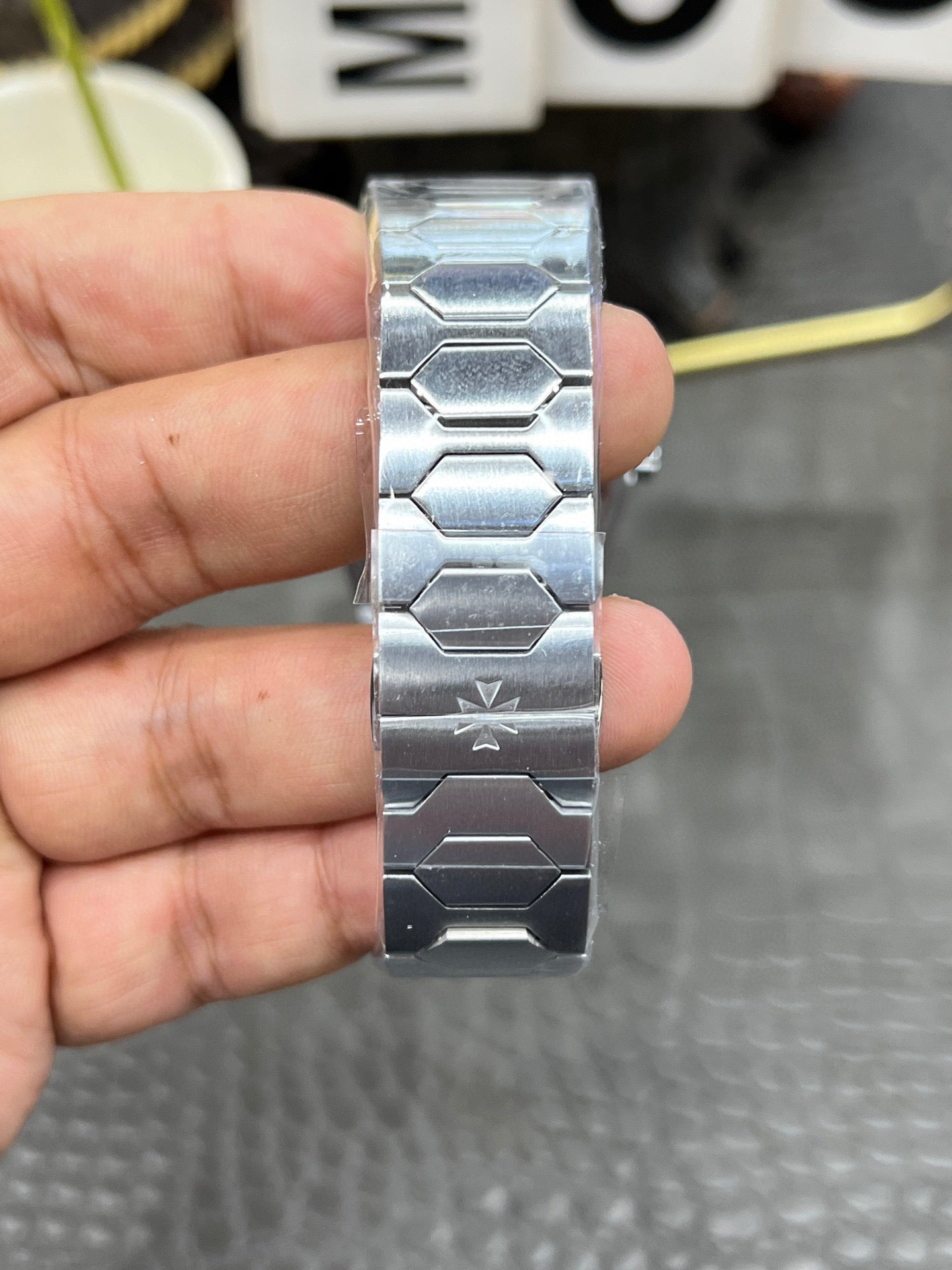 Vacheron Constantin Overseas Self-Winding 41 mm – Ref. 4200H/222A-B934