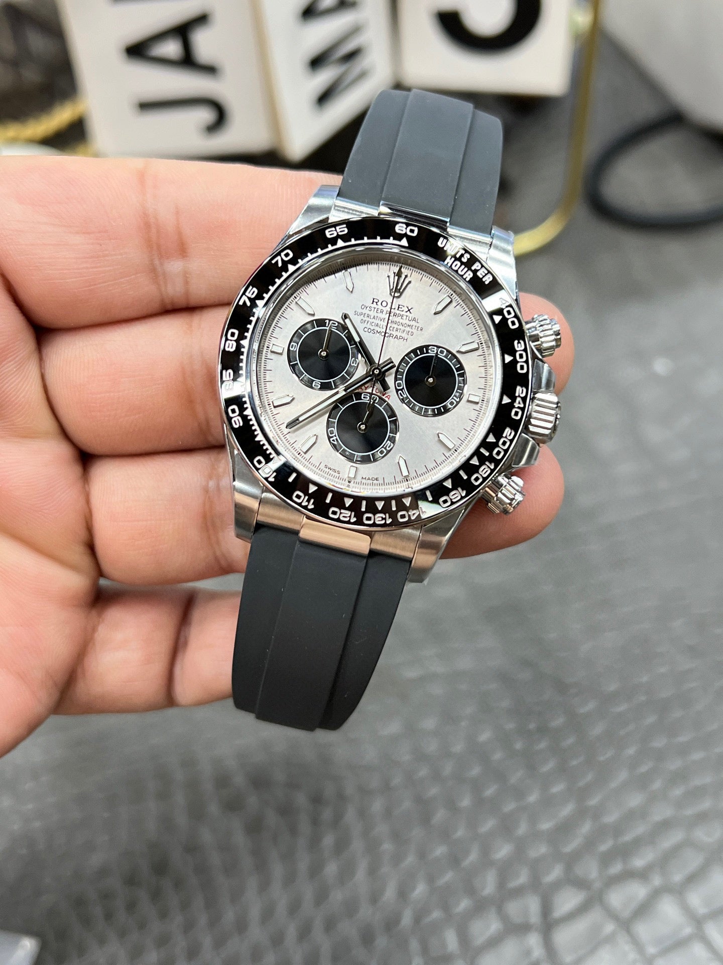 Rolex Cosmograph Daytona 40 mm – Ref. m126519LN-0006
