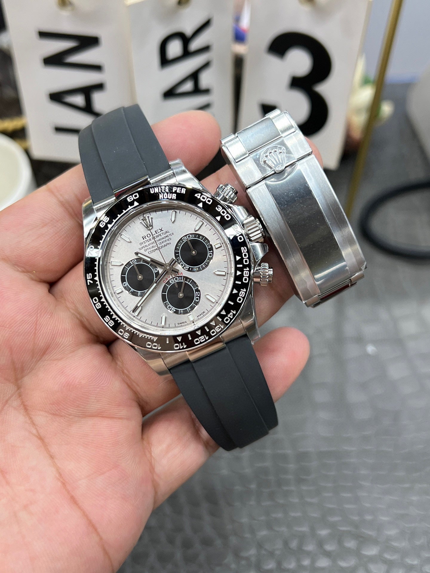 Rolex Cosmograph Daytona 40 mm – Ref. m126519LN-0006
