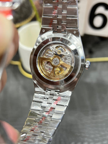 Rolex Land-Dweller 40 Ref. M127336-0001 “40mm Platinum / Ice Blue Honeycomb Dial”