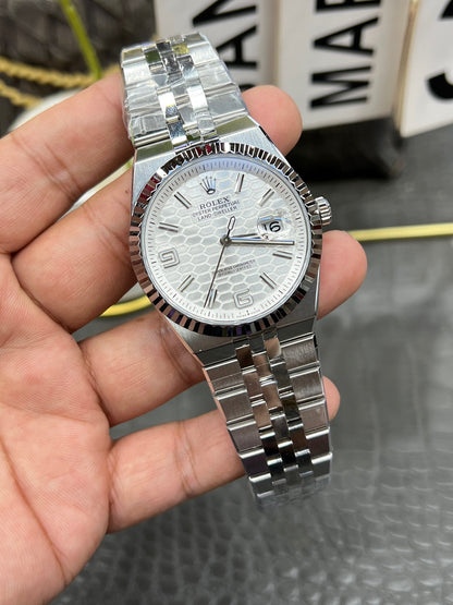 Rolex Land-Dweller 40 Ref. M127334-0001 “40mm White Rolesor / Intense White Honeycomb Dia
