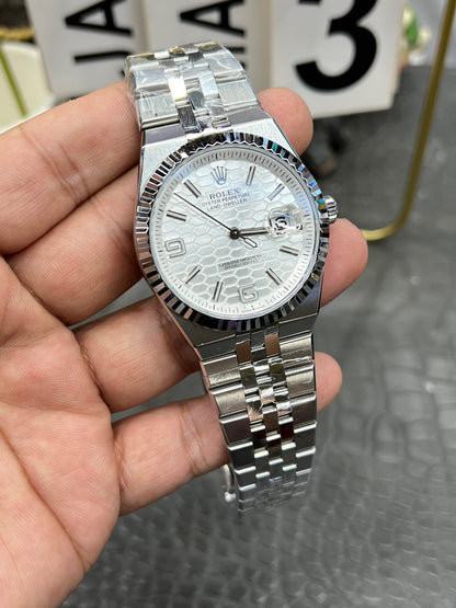 Rolex Land-Dweller 40 Ref. M127334-0001 “40mm White Rolesor / Intense White Honeycomb Dia