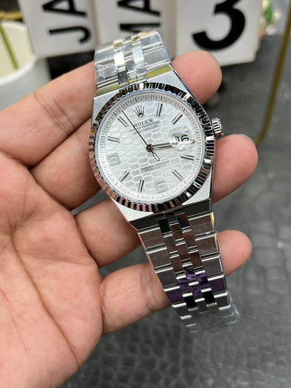 Rolex Land-Dweller 40 Ref. M127334-0001 “40mm White Rolesor / Intense White Honeycomb Dia