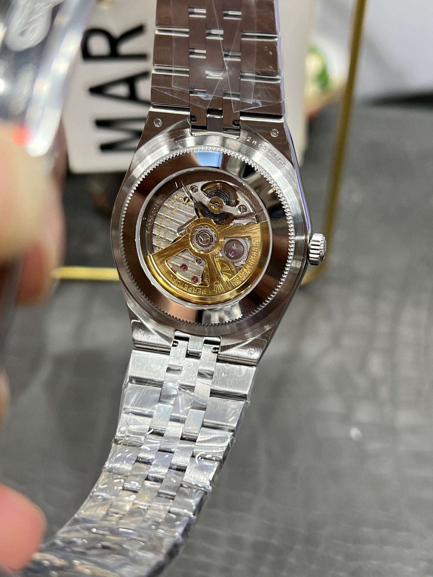 Rolex Land-Dweller 40 Ref. M127334-0001 “40mm White Rolesor / Intense White Honeycomb Dia