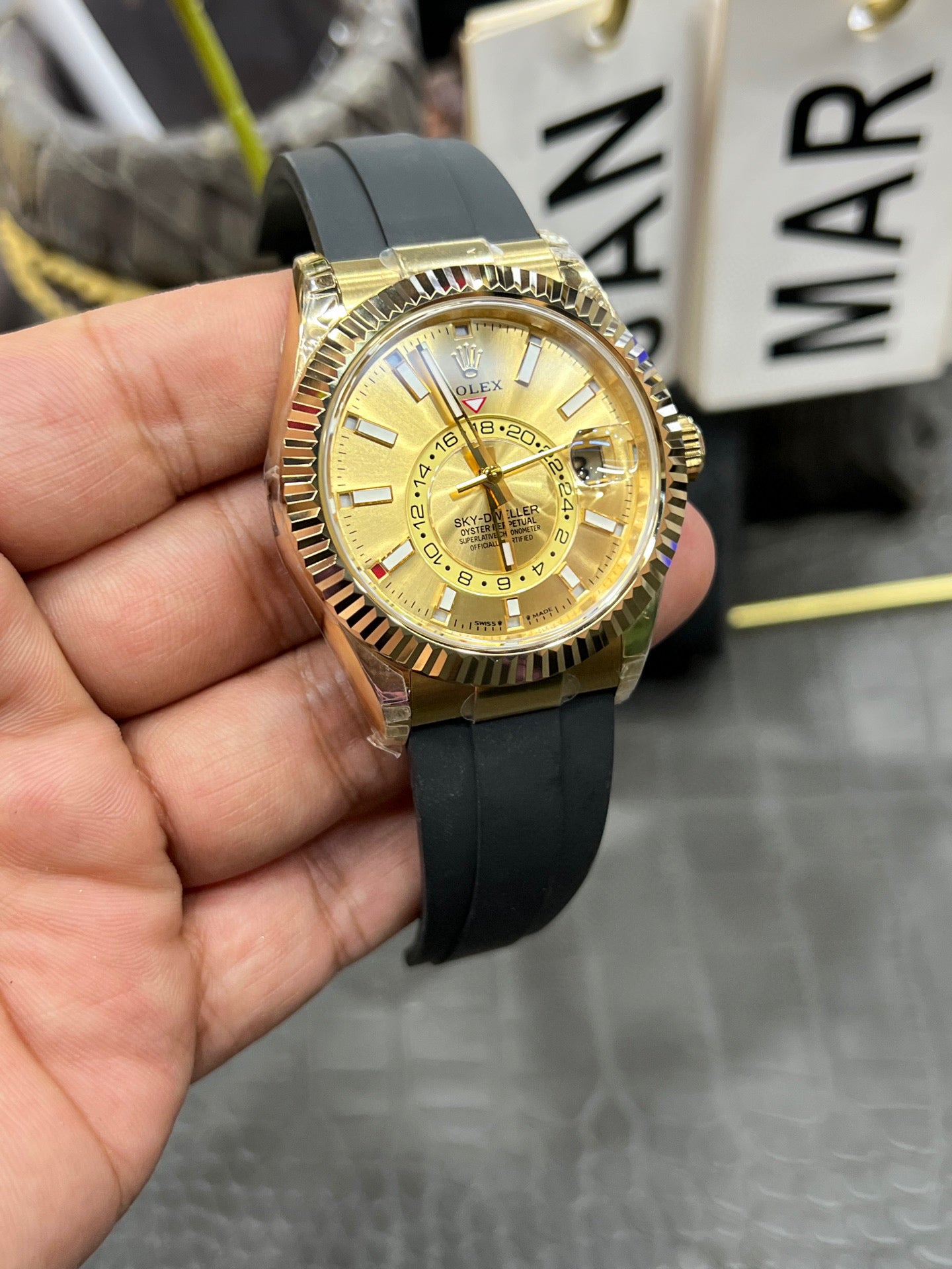 Rolex Sky-Dweller Ref. M336238-0001 “42mm Yellow Gold / Champagne Dial / Oysterflex
