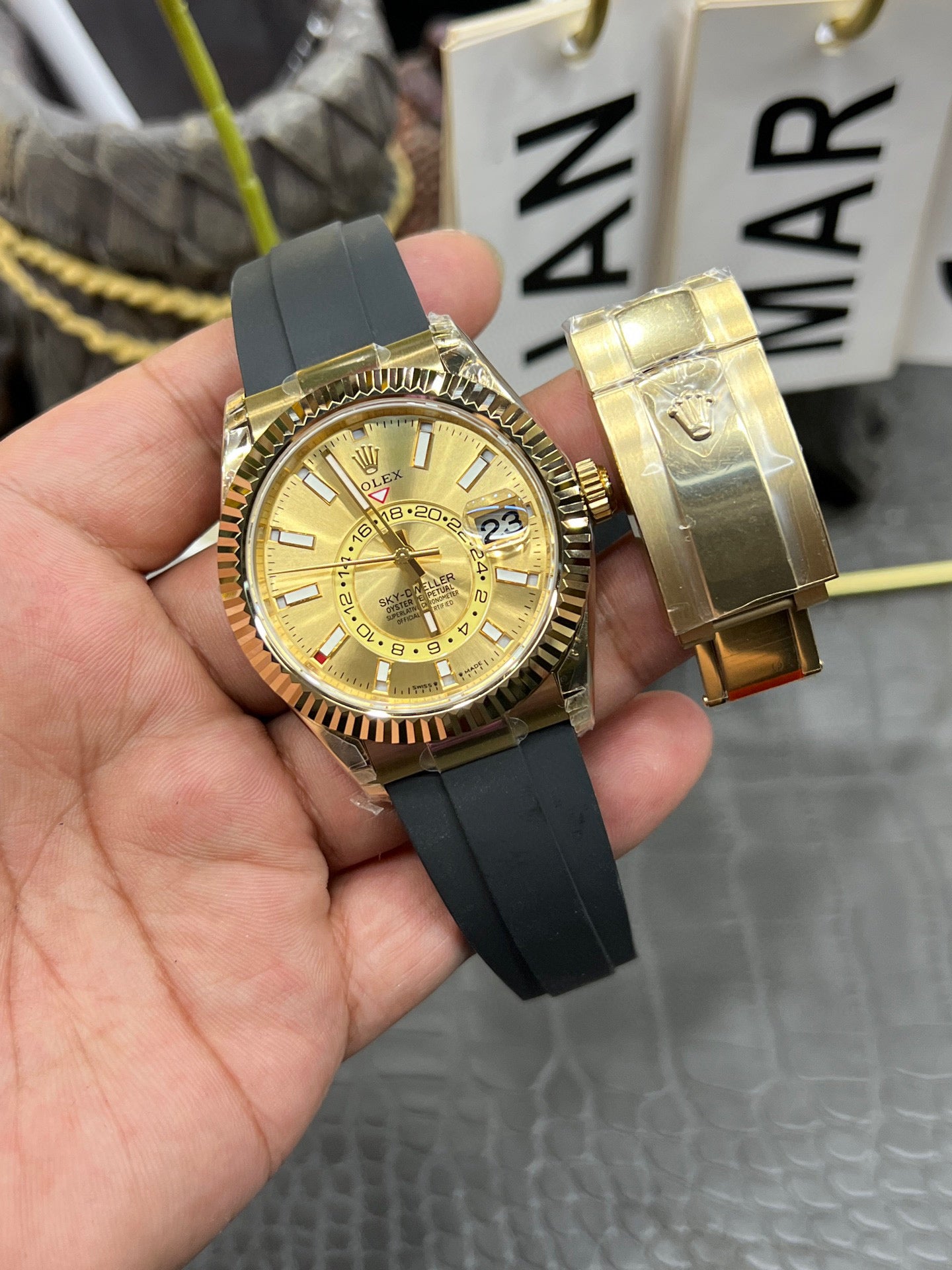 Rolex Sky-Dweller Ref. M336238-0001 “42mm Yellow Gold / Champagne Dial / Oysterflex