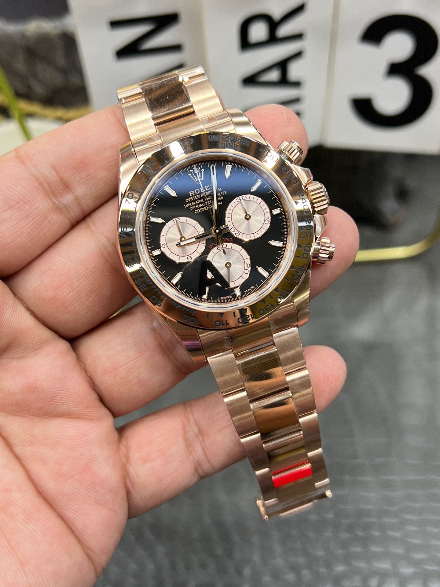 Rolex Cosmograph Daytona Ref. M126505-0001 “40mm Everose Gold / Bright Black & Sundust Dial