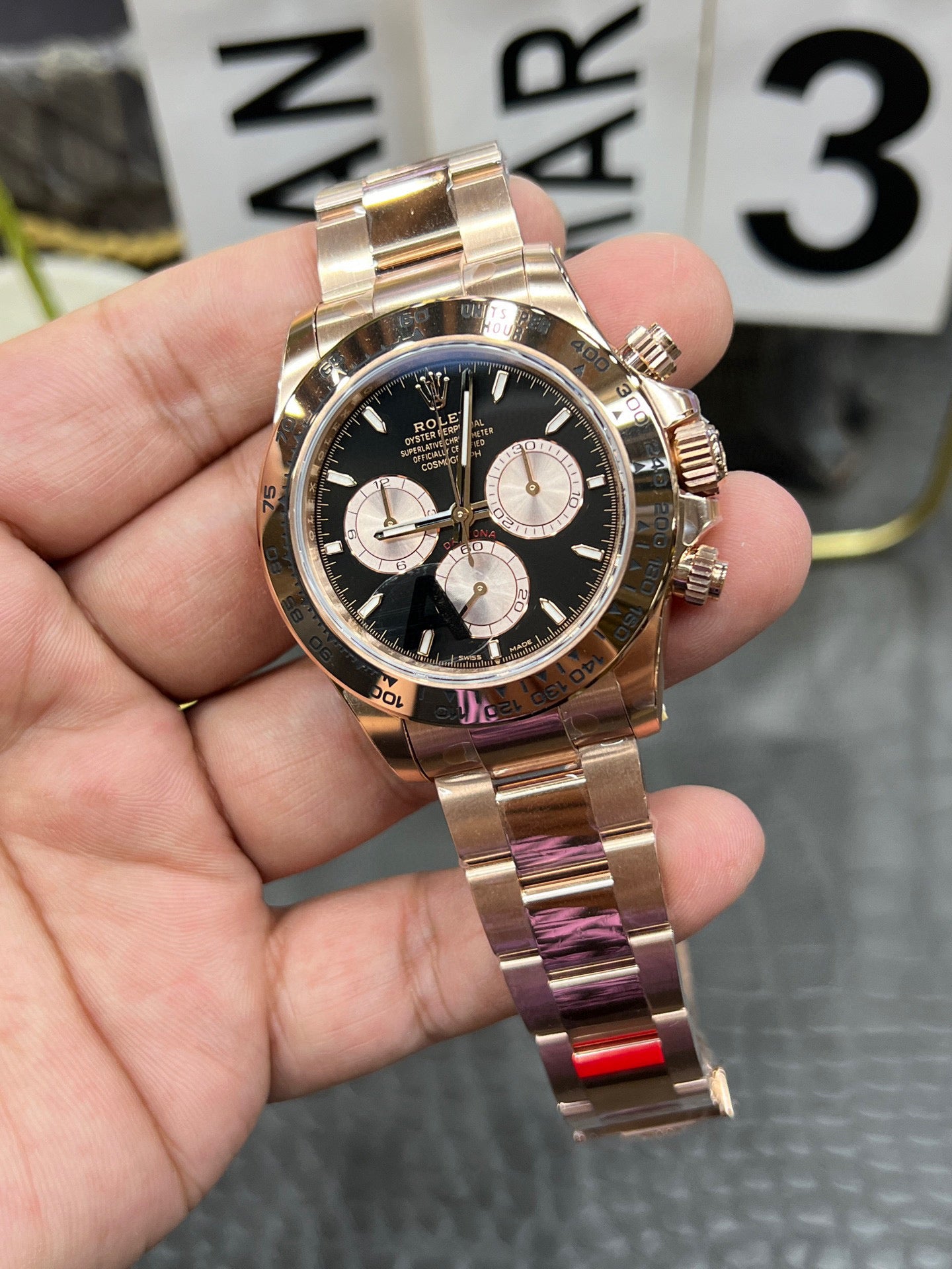 Rolex Cosmograph Daytona Ref. M126505-0001 “40mm Everose Gold / Bright Black & Sundust Dial