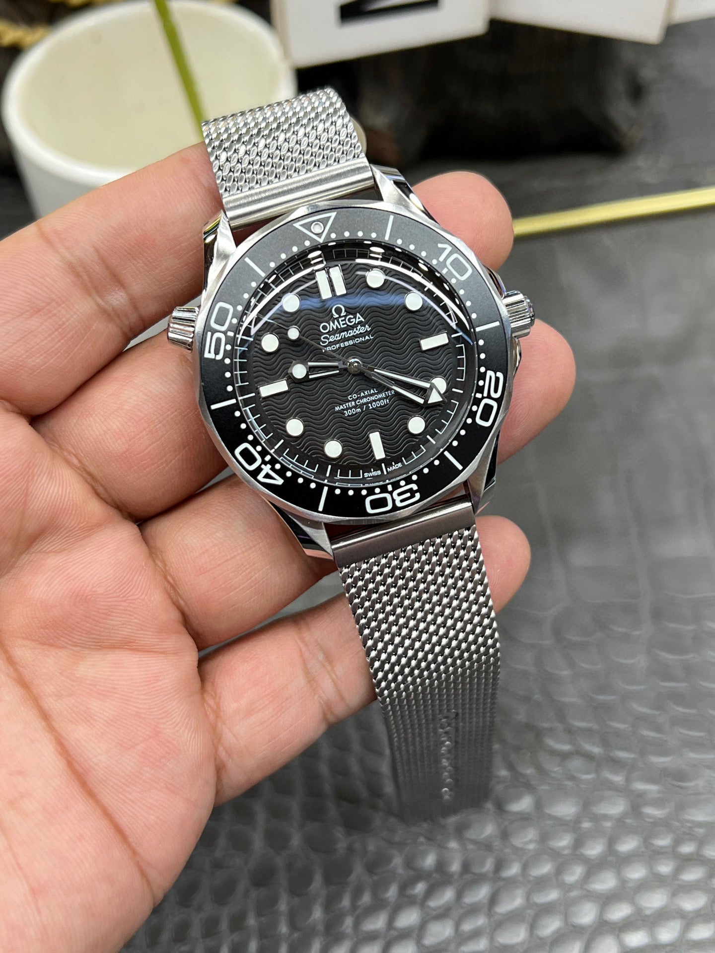 Omega Seamaster Diver 300M Ref. 210.30.42.20.01.010 “42mm Steel / Black Dial No-Date