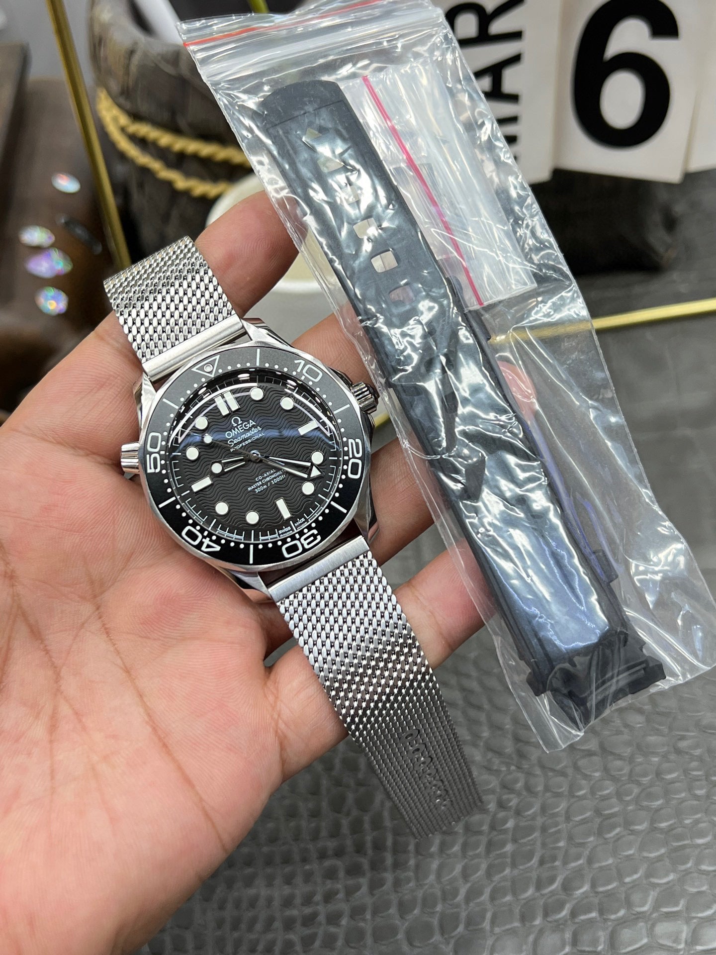 Omega Seamaster Diver 300M Ref. 210.30.42.20.01.010 “42mm Steel / Black Dial No-Date