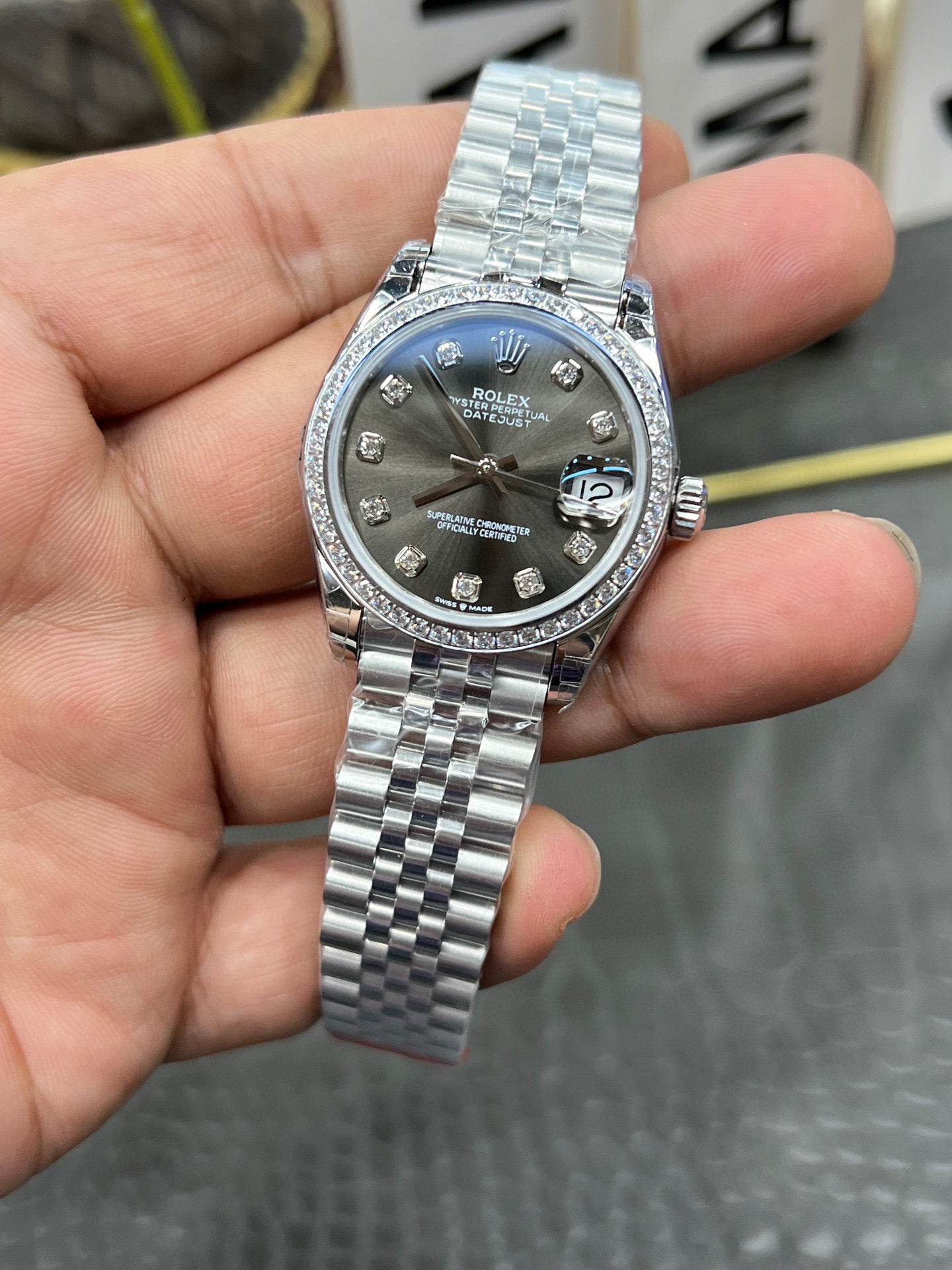 Rolex Datejust 31 Ref. 278384RBR-0010 “31mm White Rolesor / Dark Grey Diamond-Dial