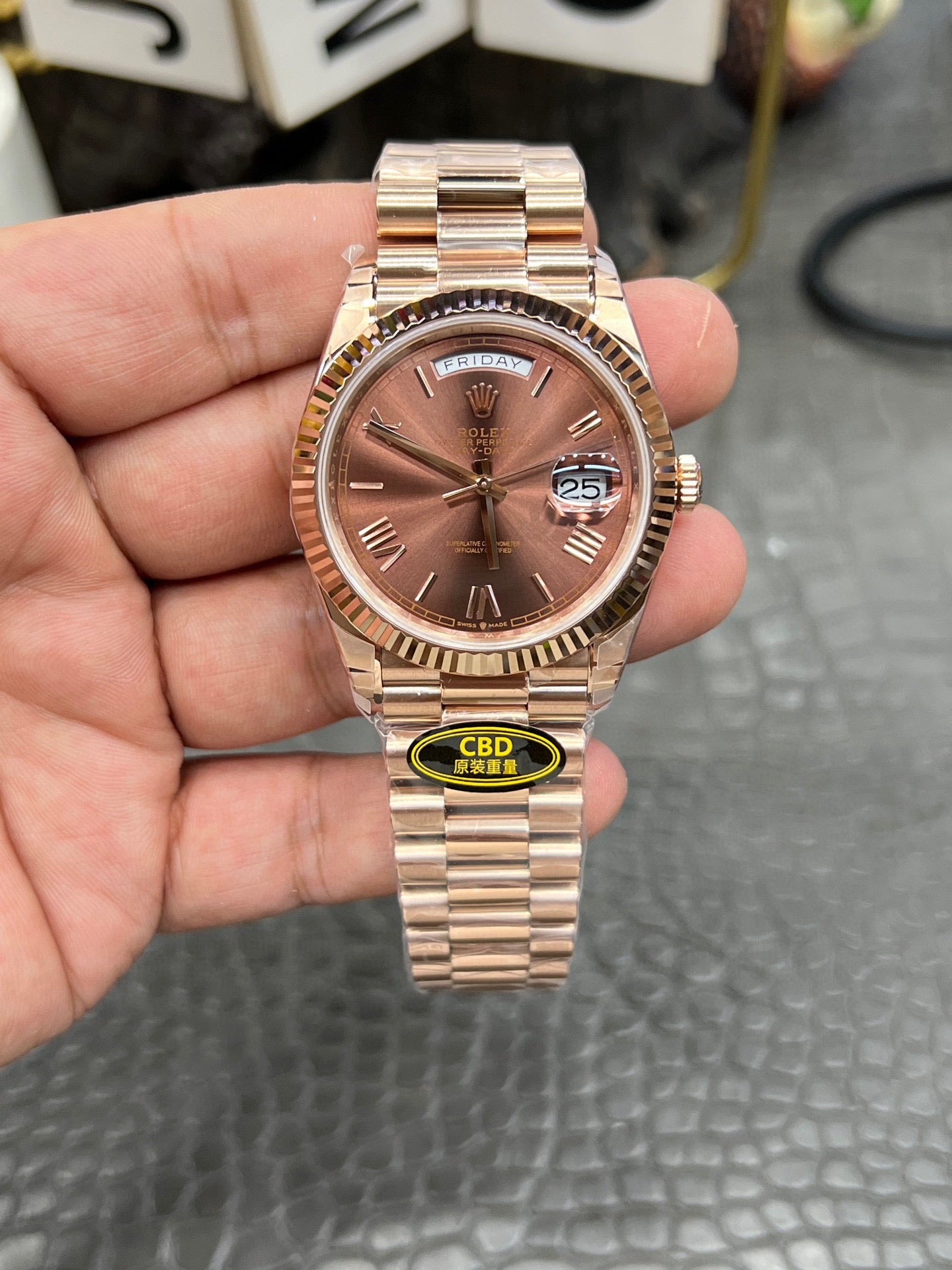 Rolex Day-Date 40 Ref. 228235-0002 “40mm Everose Gold / Chocolate Roman Dial