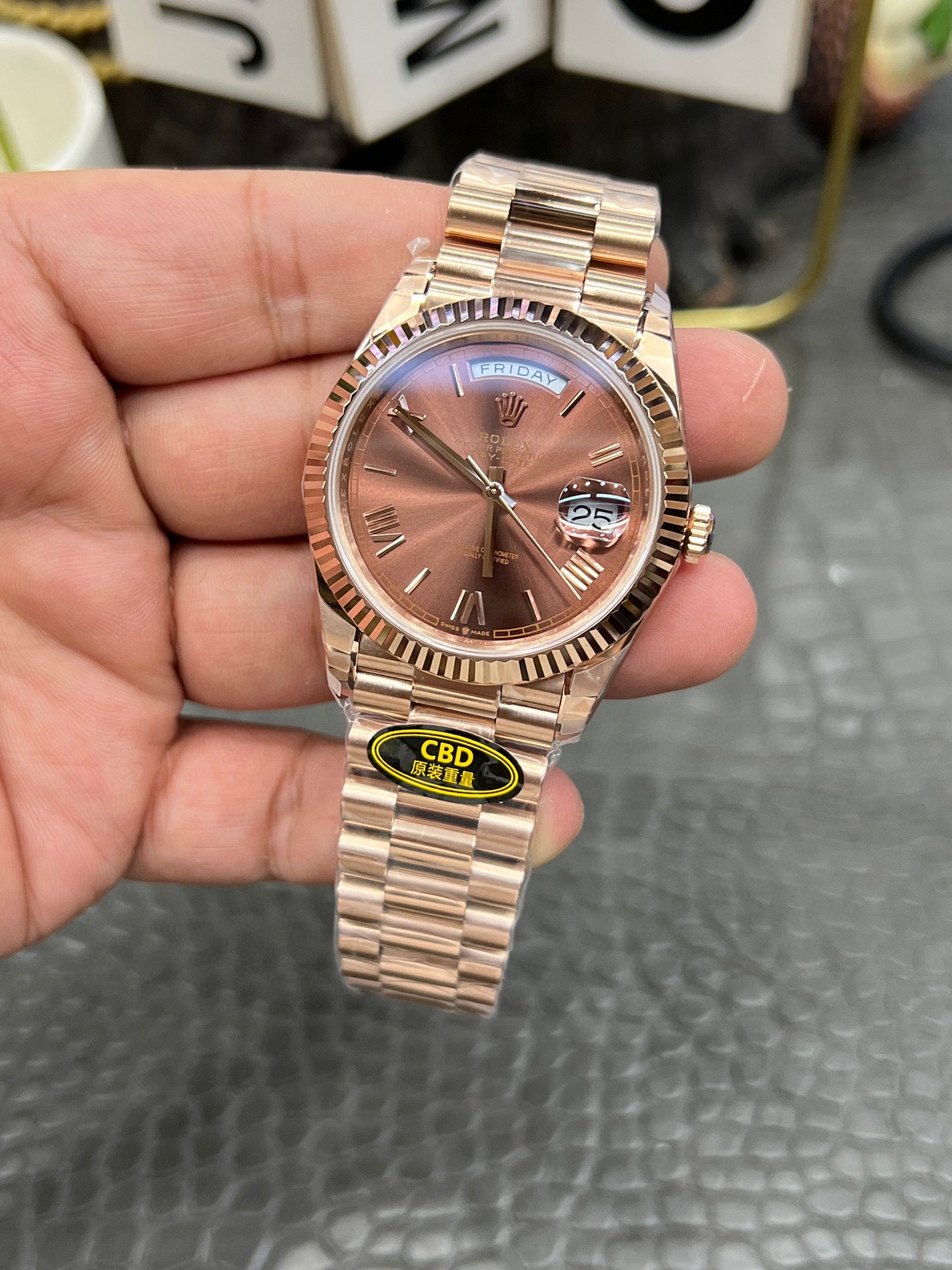 Rolex Day-Date 40 Ref. 228235-0002 “40mm Everose Gold / Chocolate Roman Dial