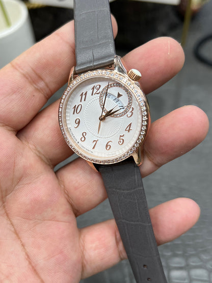 Vacheron Constantin Égérie Self-Winding Ref. 4605F/000R-B496 “35mm 18K Pink Gold / Silvered Opaline Pleated Dial with Diamonds