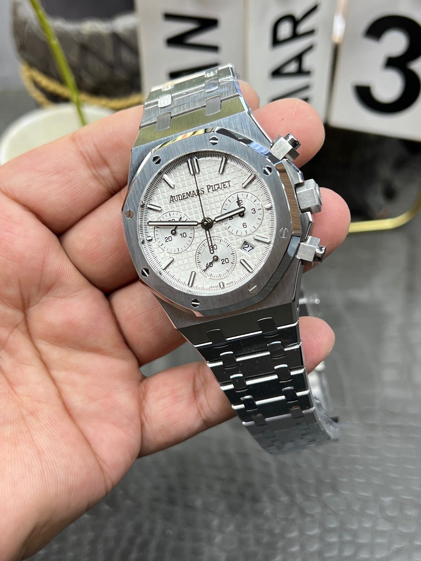 Audemars Piguet Royal Oak Chronograph Ref. 26240ST.OO.1320ST.07 “41mm Steel / Silver ‘Grande Tapisserie’ Dial”