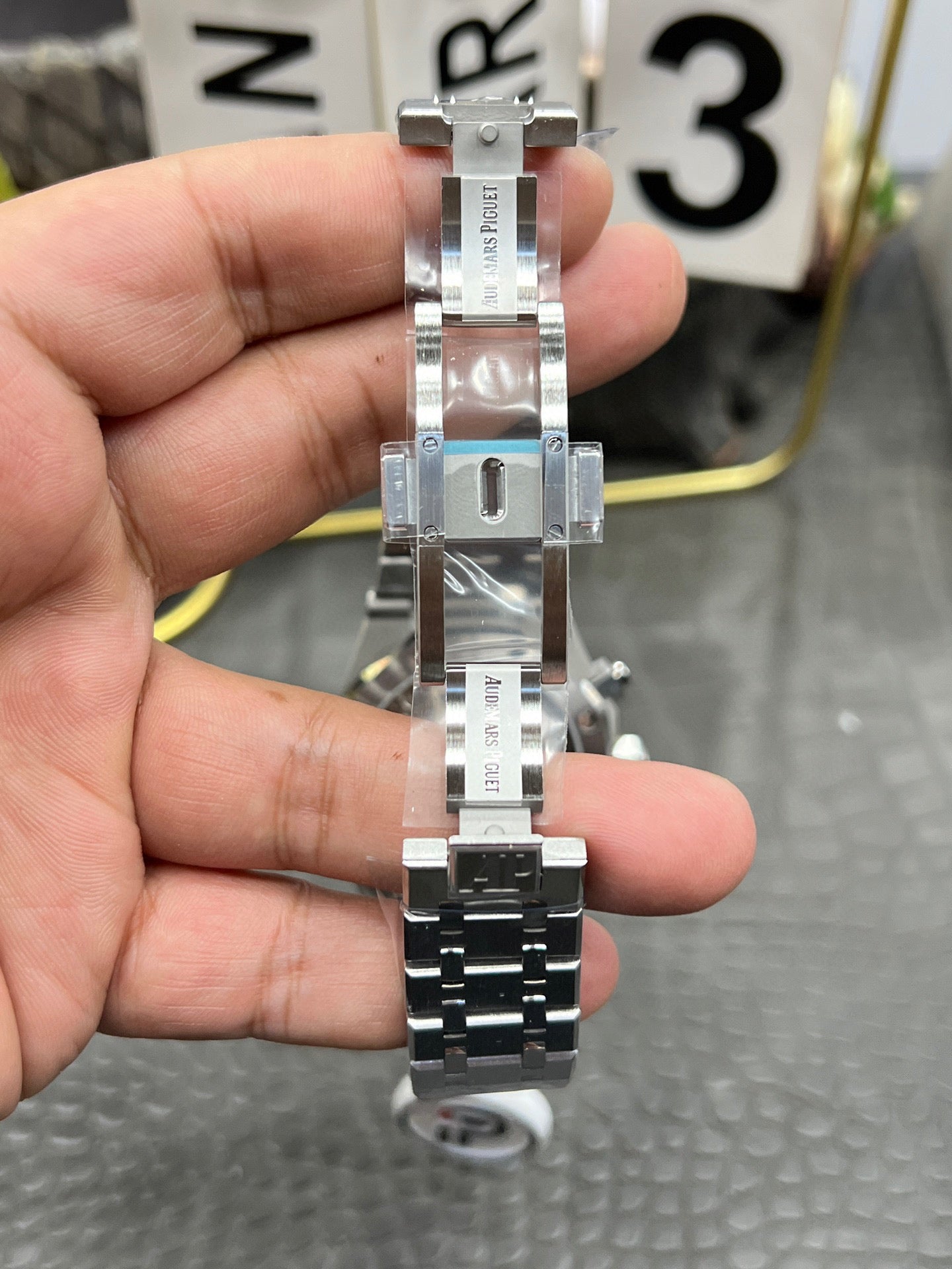 Audemars Piguet Royal Oak Chronograph Ref. 26240ST.OO.1320ST.07 “41mm Steel / Silver ‘Grande Tapisserie’ Dial”