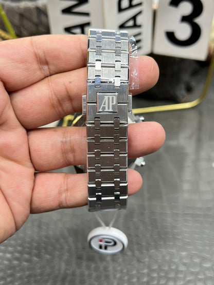 Audemars Piguet Royal Oak Chronograph Ref. 26240ST.OO.1320ST.07 “41mm Steel / Silver ‘Grande Tapisserie’ Dial”
