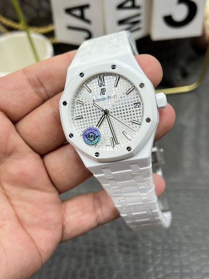 Audemars Piguet Royal Oak Ref. 15500ST.OO.1220ST.04 “41mm White Dial / Stainless Steel