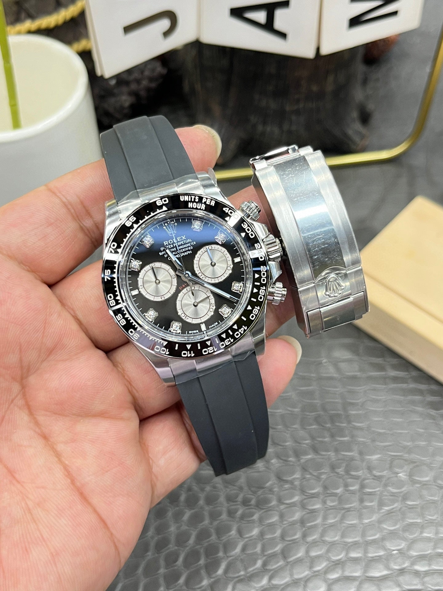 Rolex Cosmograph Daytona Ref. M126519LN-0004 “40mm 18 ct White Gold / Diamond-Set Bright Black Dial