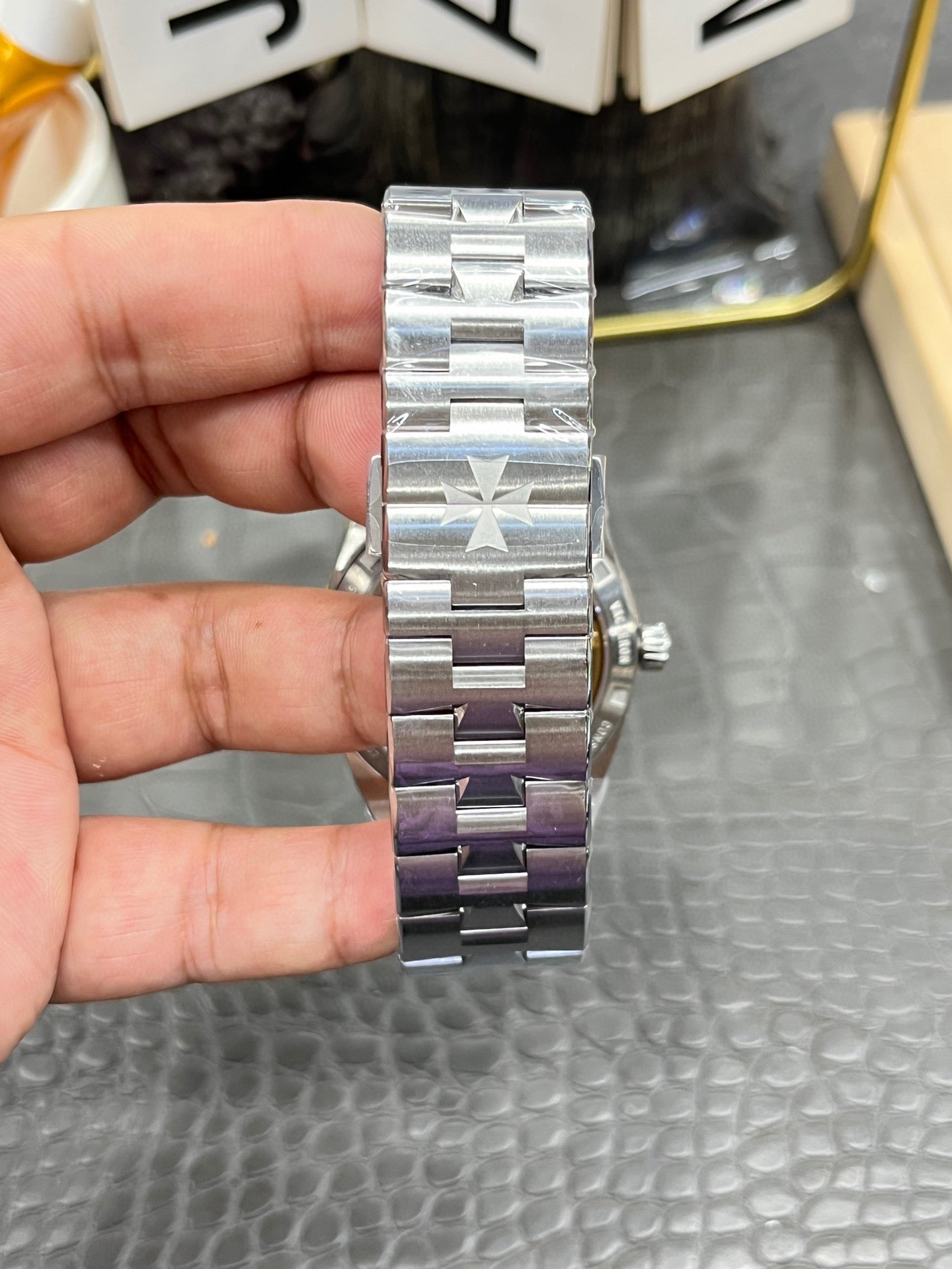 Vacheron Constantin Overseas Ref. 4500V/110A-B128 “41mm Stainless Steel / Blue Dial