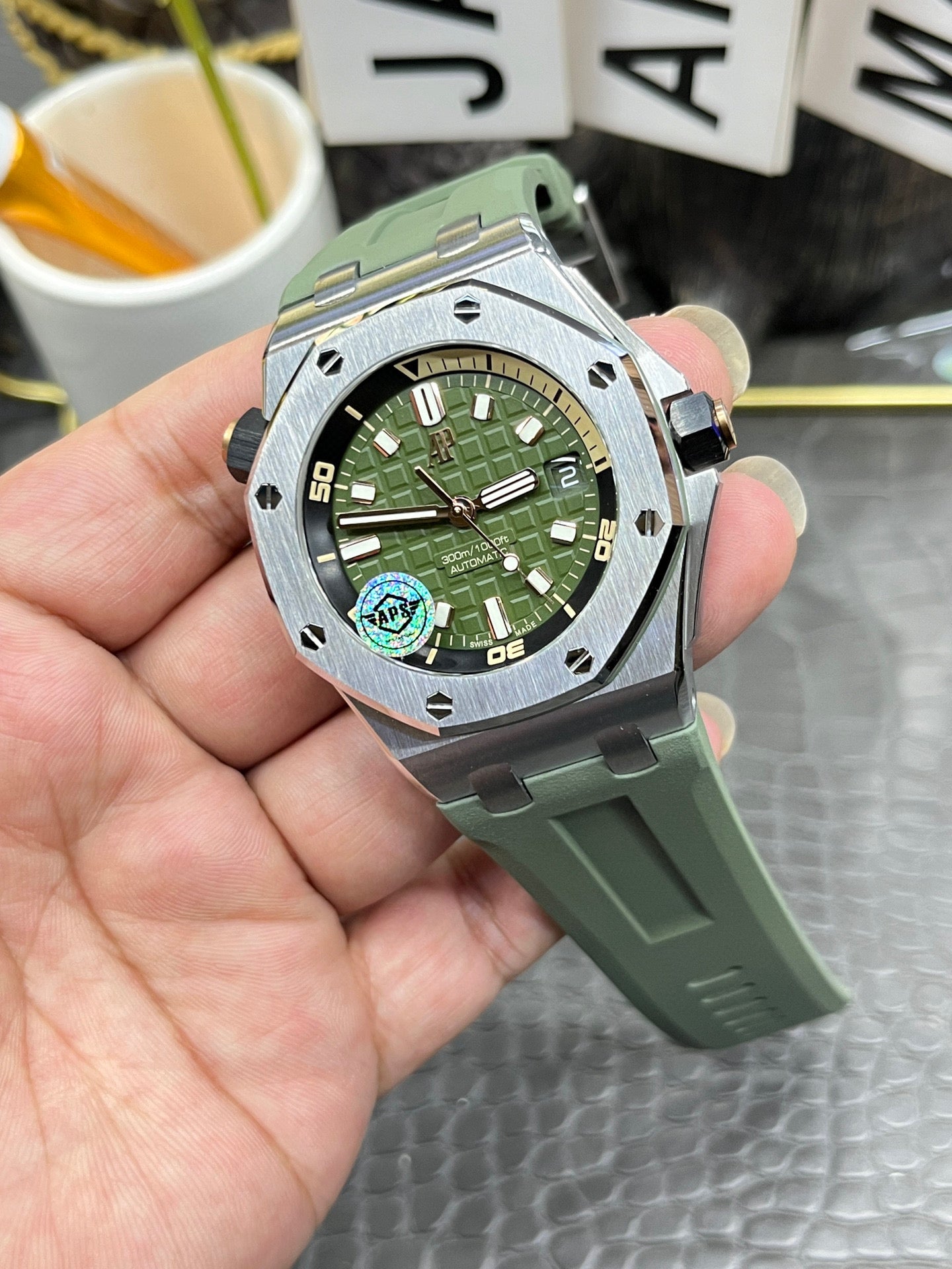 Audemars Piguet Royal Oak Offshore Diver 15720ST.OO.A052CA.01