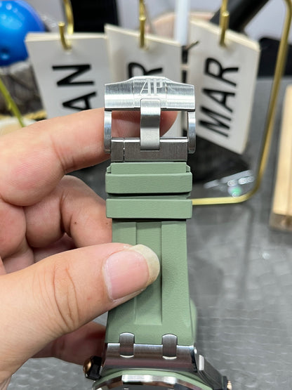 Audemars Piguet Royal Oak Offshore Diver 15720ST.OO.A052CA.01