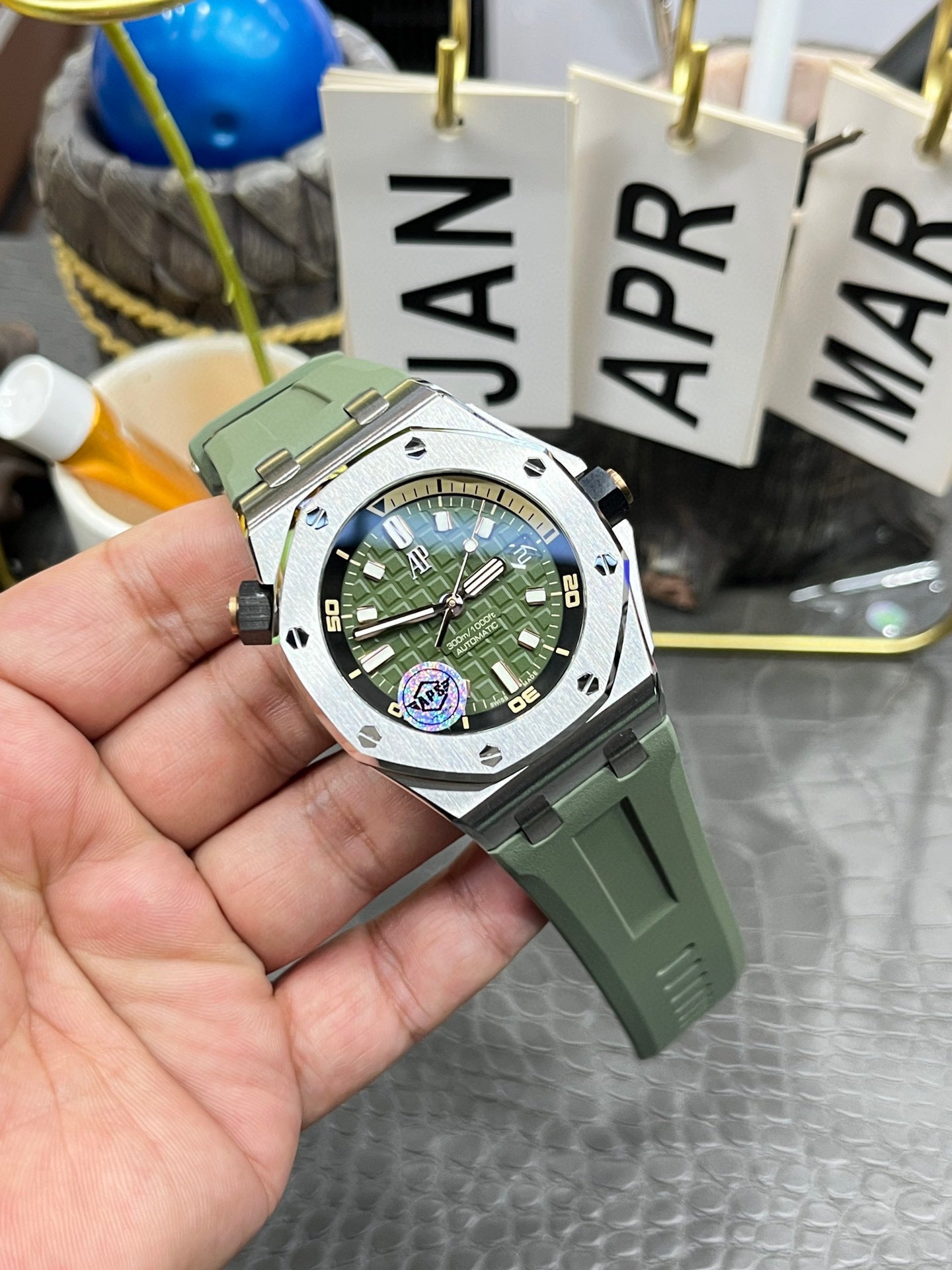 Audemars Piguet Royal Oak Offshore Diver 15720ST.OO.A052CA.01